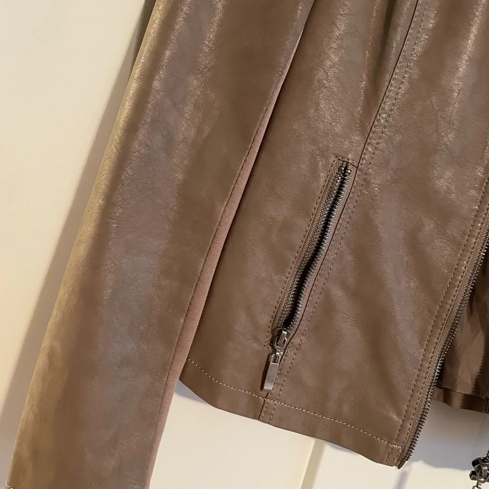 Coalition Leather Jacket - Picture 3 of 4
